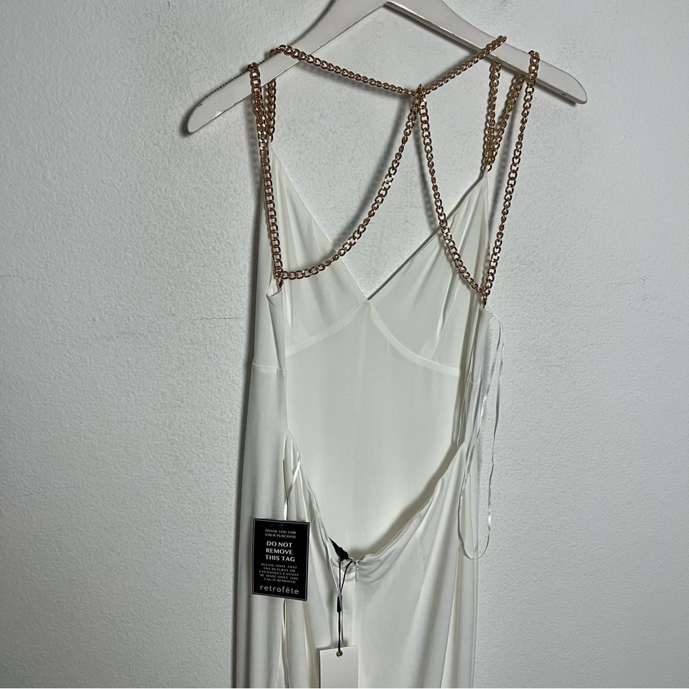 Retrofete Elegant White Backless Maxi Dress - Picture 10 of 11